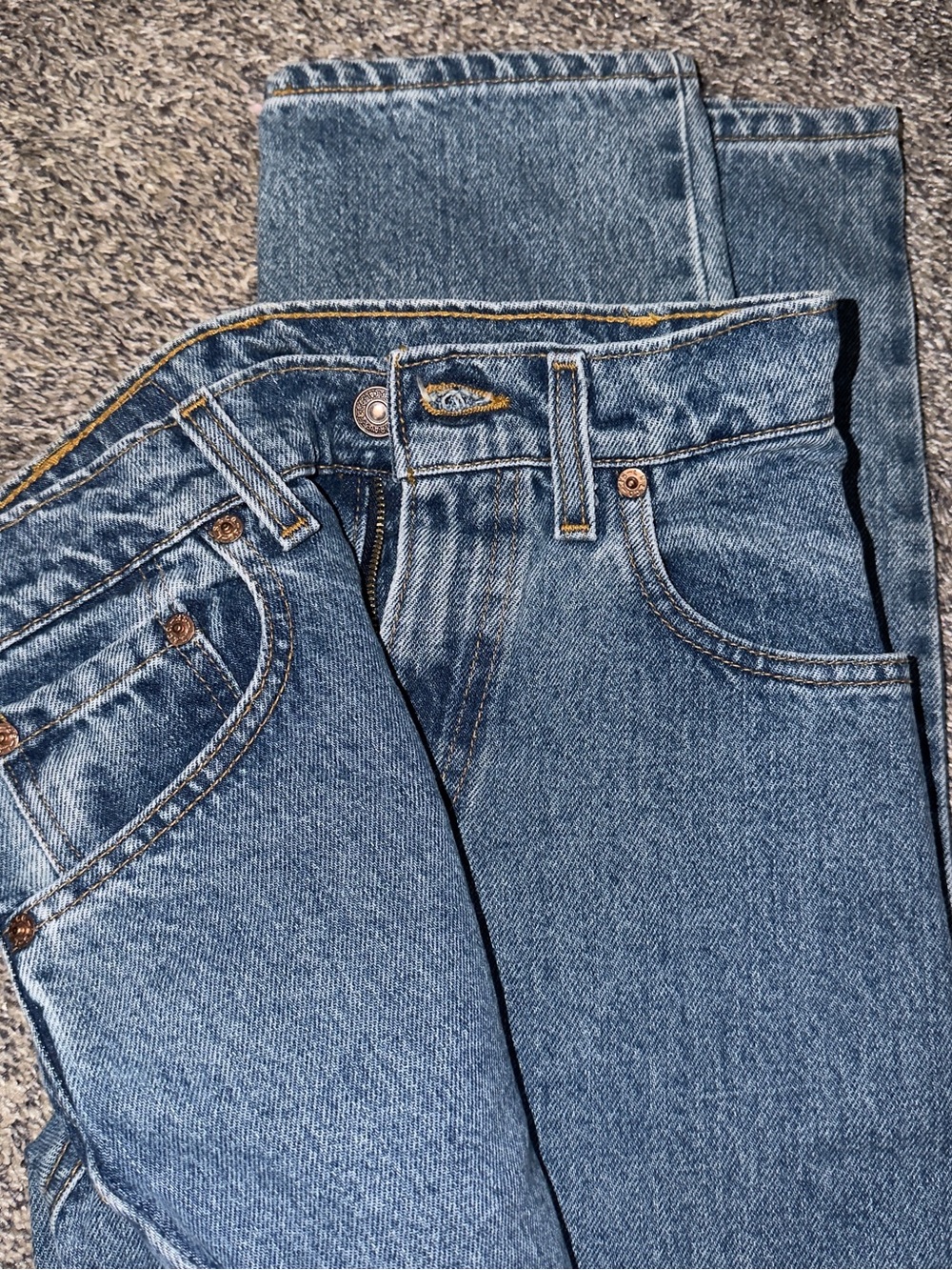 Levi's Men's Light Blue Relaxed Fit Denim Jeans - Picture 2 of 4